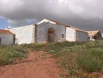 Old_farm.JPG (13832 bytes)