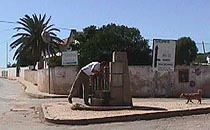 BSJ fountain.JPG (14300 bytes)