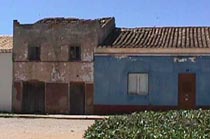 Old House Raposeira.JPG (11925 bytes)
