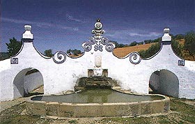 Muleteers Fountain.JPG (23026 bytes)