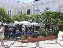 Lagos orangetreecafe.JPG (22079 bytes)