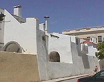 Lagos waterquay.JPG (13209 bytes)