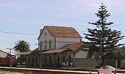 Station back.JPG (16569 bytes)