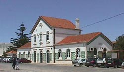 Station front.JPG (13803 bytes)